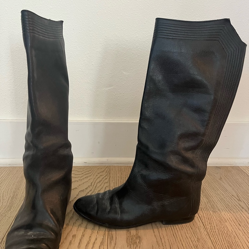 Vintage black leather boot size 8